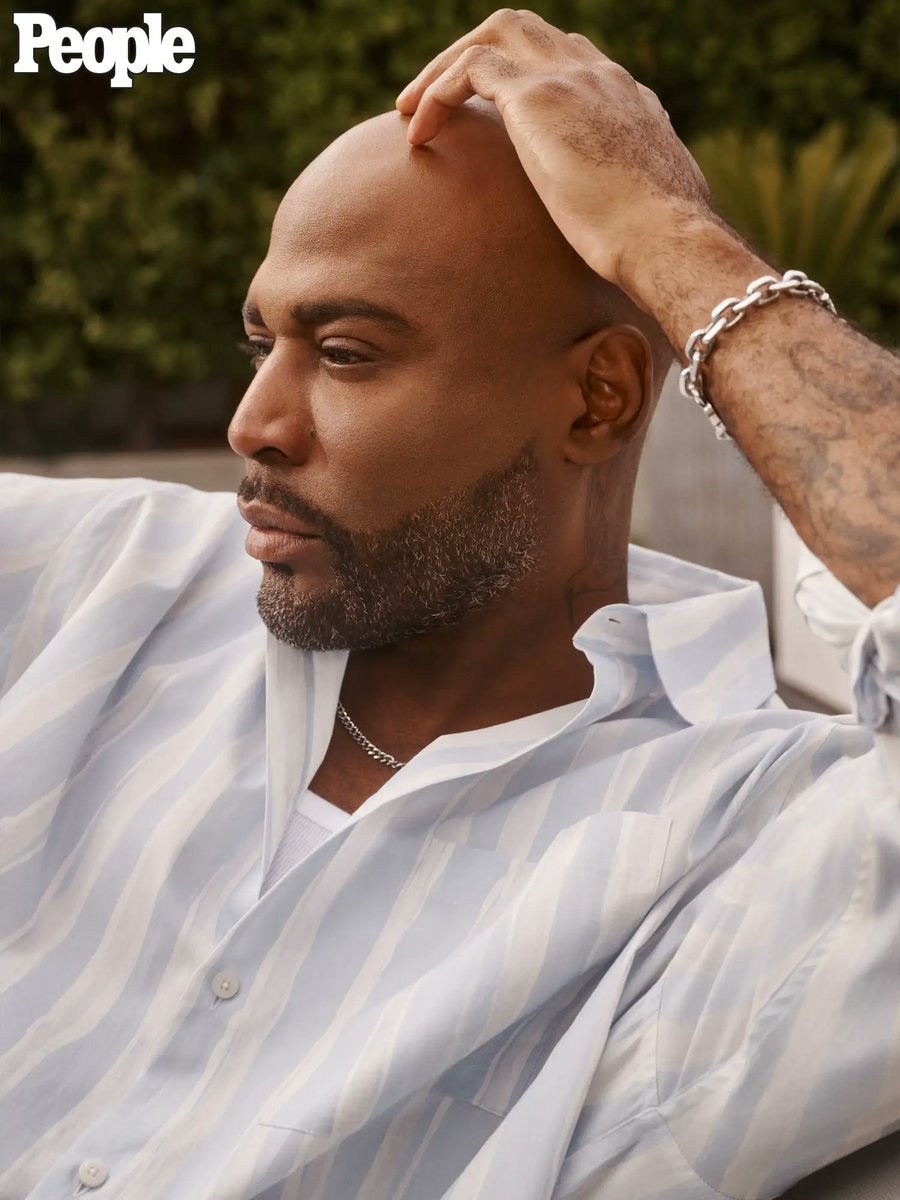 blackishpress's tweet photo. Karamo Brown reveals that his mother heard several of his “Queer Eye” costars speaking negatively about him during a visit she made to the set in 2025, but he never pressed her to find out what they said

“The thing I know is the tears I saw in my mother's eyes. [She kept repeating], ‘I thought they were your friends.' It made me realize I can no longer stay silent about how often I was made to feel like an outsider.”

🔗 https://t.co/JZazYEgXUh
📸 Phylicia J.L. Munn