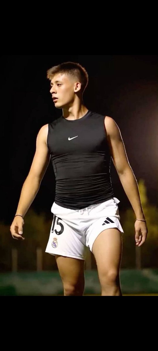 shdjxkk68335's tweet photo. Ohhhh Arda 🥴🥴🥴 https://t.co/qPg50Sk2BM