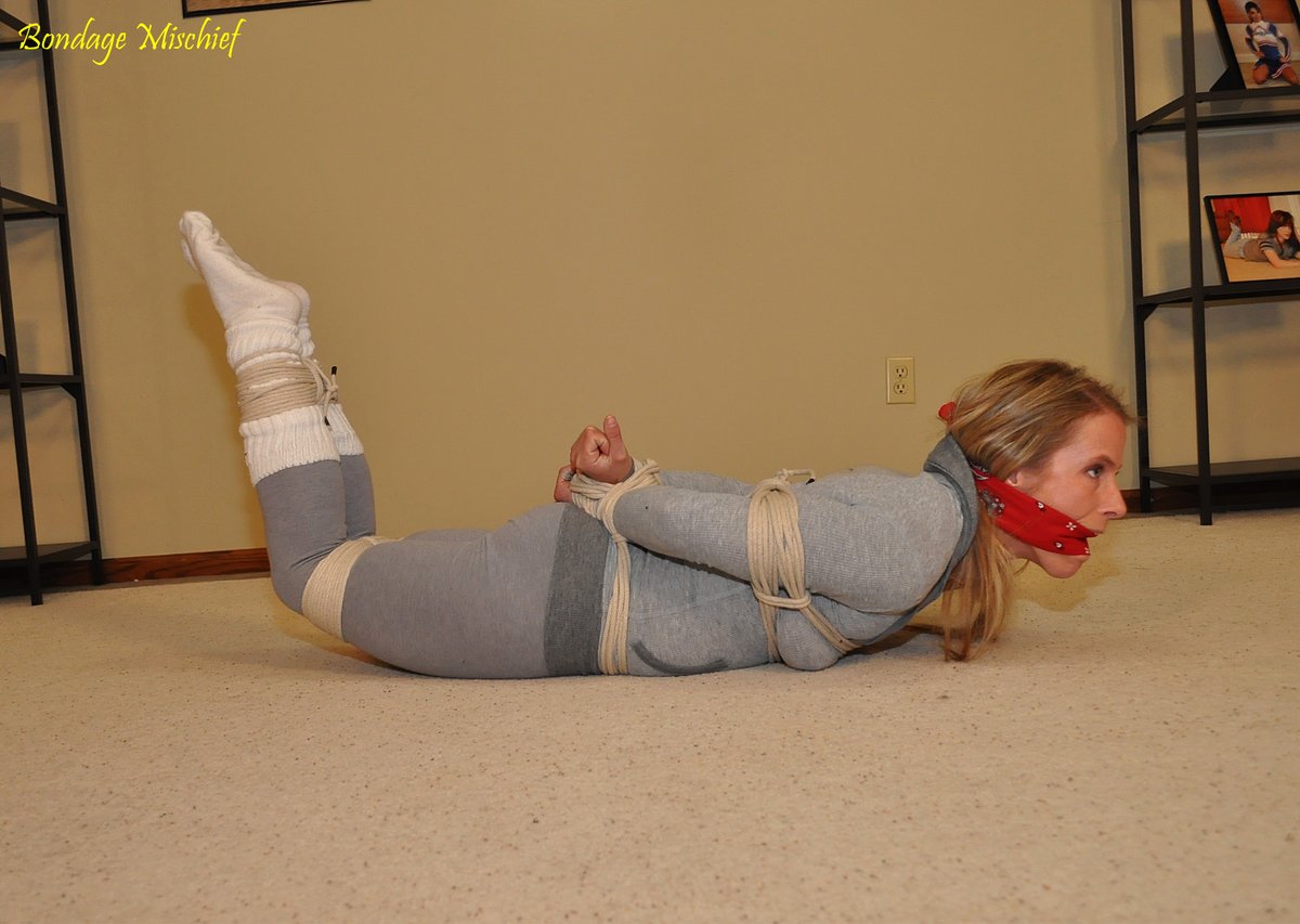 randy22a's tweet photo. Don't miss this hot archive set featuring Claire Irons. Available exclusively at https://t.co/I52FiF1RHK. @paysitemanager https://t.co/d0R5BhIveP