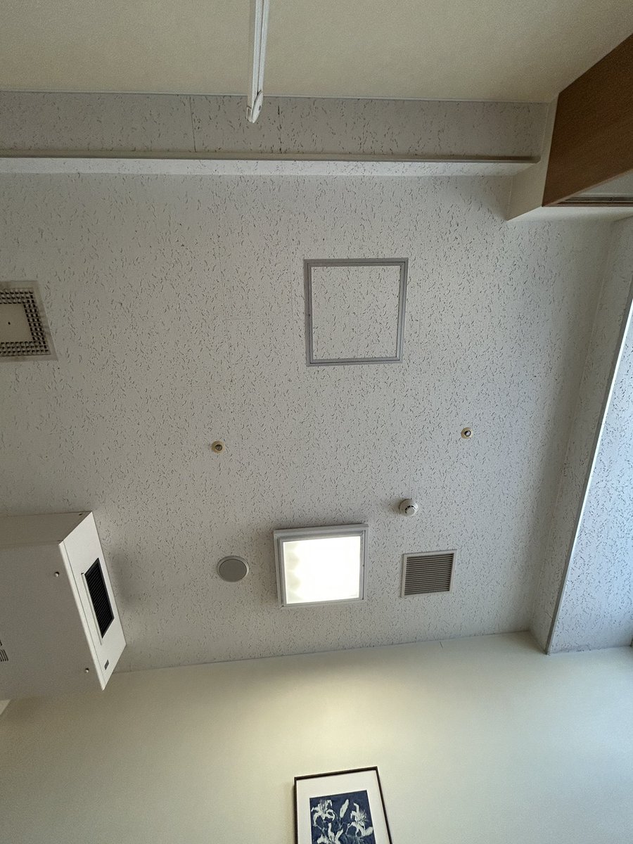 FP_NAKAMU's tweet photo. 入院中の実に93%はこの景色 https://t.co/6NBdqdrucE