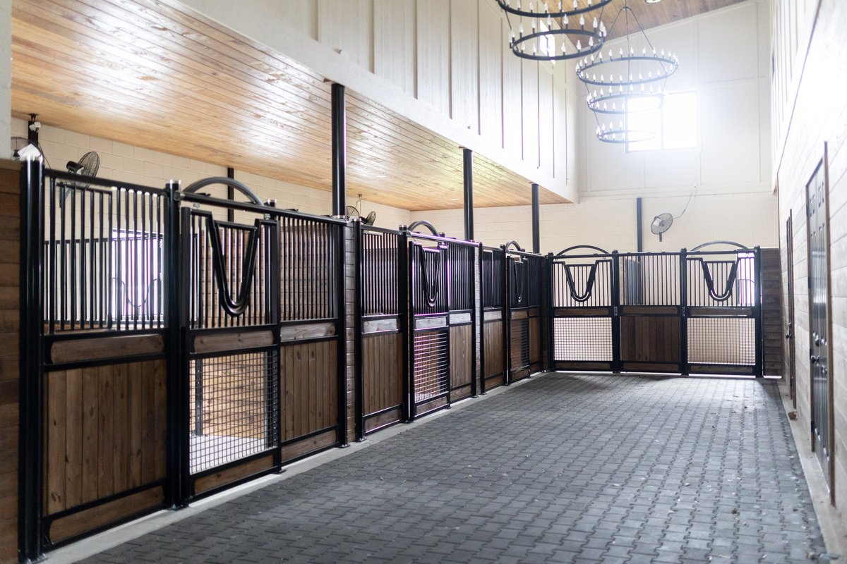 TritonBarns's tweet photo. Upgrade your barn with a flooring solution built for comfort, durability, and everyday use.

Slip-resistant, shock-absorbing recycled rubber pavers for barns.

Available in multiple colors &amp; priced at just $1,750 per pallet (covers approx. 260 sq. ft.) 👉 https://t.co/CRQzGQixB4 https://t.co/P2ULLNqBVx