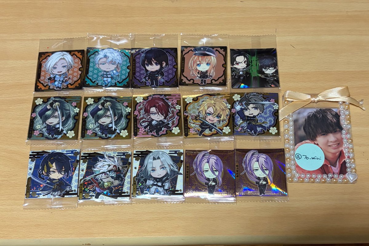 7o_mini's tweet photo. 【交換】刀剣乱舞 にふぉるめーしょん3 
ウエハース シール

譲→画像1
雲生、雲次、鯰尾、乱、豊前&amp;篭手切
青江、後家、古備前、長谷部
三日月、鬼丸、姫鶴、軽装蜂須賀

求→画像2、3
軽装加州清光、山姥切国広
山姥切長義、薬研

郵送にて。加州含むお取引優先。
検索からもお気軽にお声掛け下さい https://t.co/oGsYOombTZ