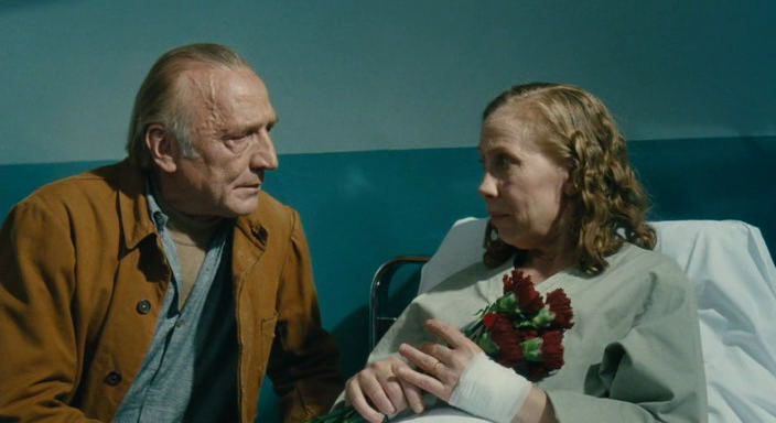 lunarscp's tweet photo. A bouquet of flowers in Aki Kaurismäki's films... https://t.co/biO9PFmry0