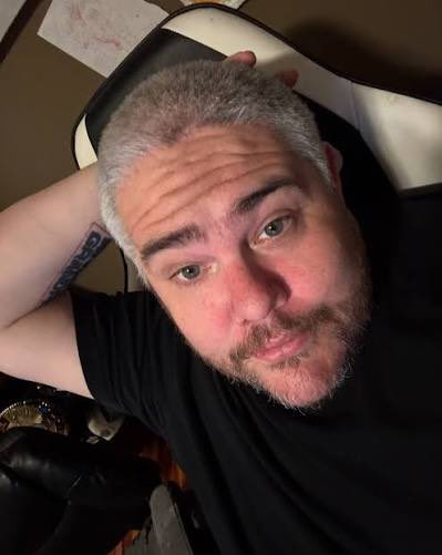 Hu3Nolan's tweet photo. Happy birthday Mike @Lyricoldrap. Hope you having a great birthday today. https://t.co/G6nLTiqvnm