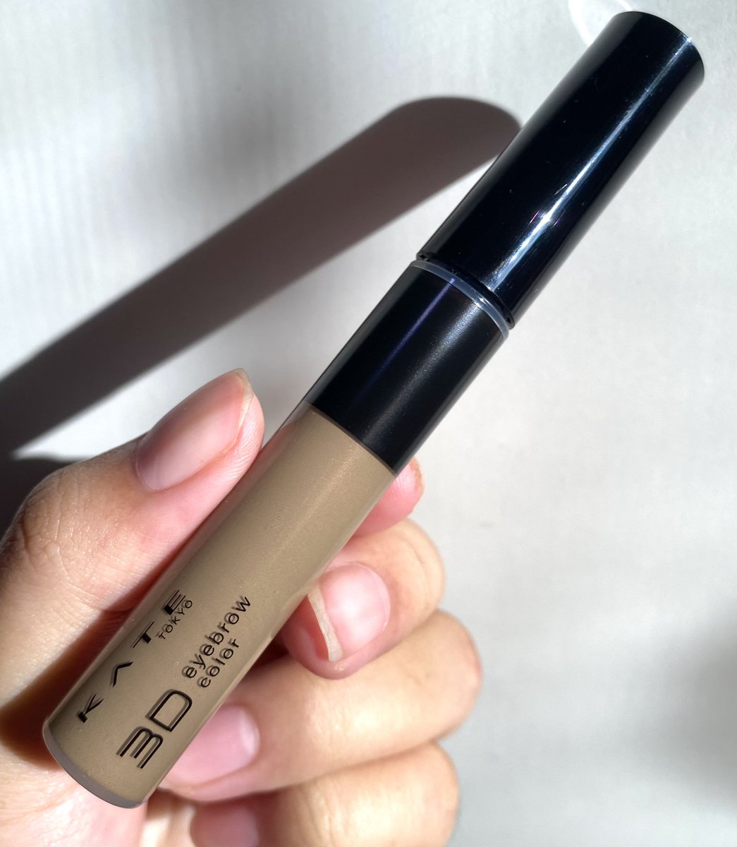 pice____'s tweet photo. มาสคาร่าคิ้วของ KATE รุ่น 3D Eyebrow Color Z ทนสะบัดดดด เหมาะกับอากาศประเทศไทย เจอความมัน โดนน้ำก็ไม่หลุด ต้องใช้น้ำอุ่นถูวนๆ กับคลีนซิ่งอะถึงจะออก สงกรานต์ปีหน้าเจอแน่ ขนแปรงเล็กปัดง่ายมั่กกก สีอ่อนจ๋วยยยย ปัดแล้วหน้าไม่ดุ

#Kate #มาสคาร่าคิ้ว #KATEyebrow #ใช้ดีบอกต่อ https://t.co/oUi0qaRfuB