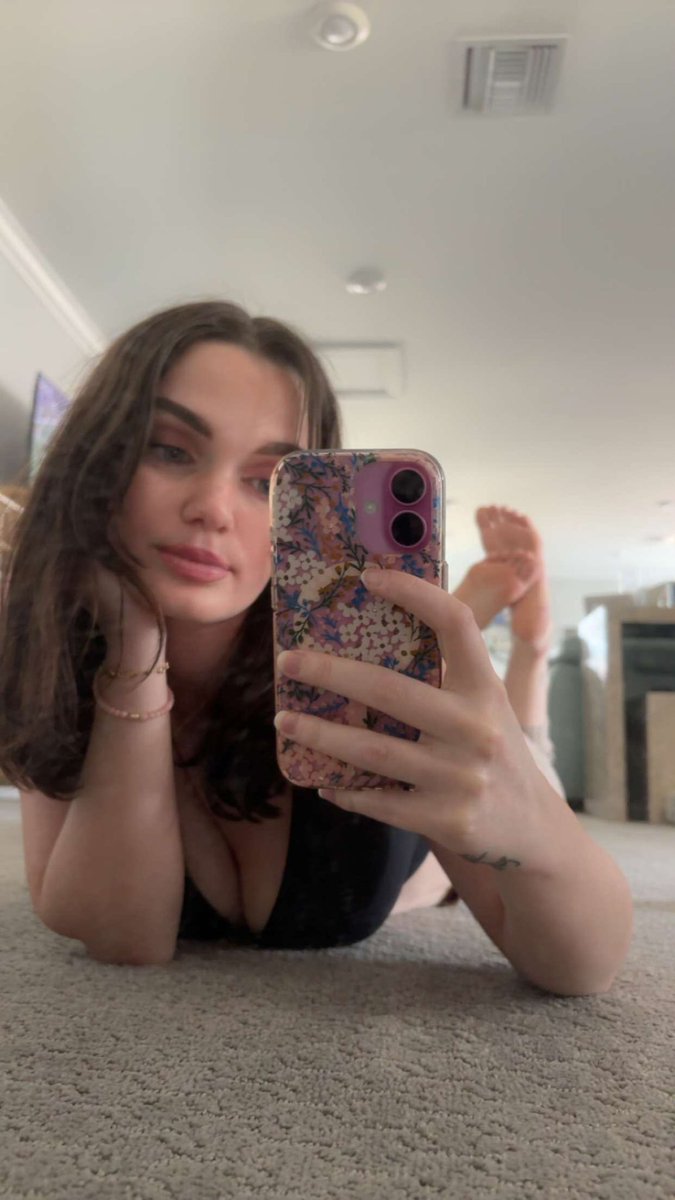 rosiexxbabie's tweet photo. want access to exclusive content? 💦
add me on fansly!
#milkcontent
#milf
#milkymama
https://t.co/CqqQwEEifR https://t.co/LAPump9req