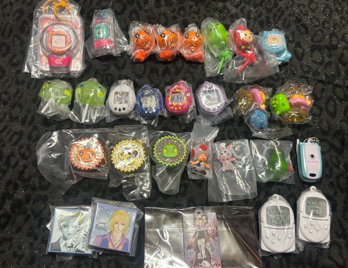 ior____r's tweet photo. めじるしアクセサリー交換 
サンリオ ちいかわ ナルミヤ ハンターハンター ズートピア あわわちゃん 平成 呪術廻戦 デスノート 

譲：画像参照1〜6枚
求：未所持めじるし、シールなんでも検討（別ポスト求あり）

郵送交換希望。比率違い検討可。
⚠️ALT必読 https://t.co/WExiAv07L2