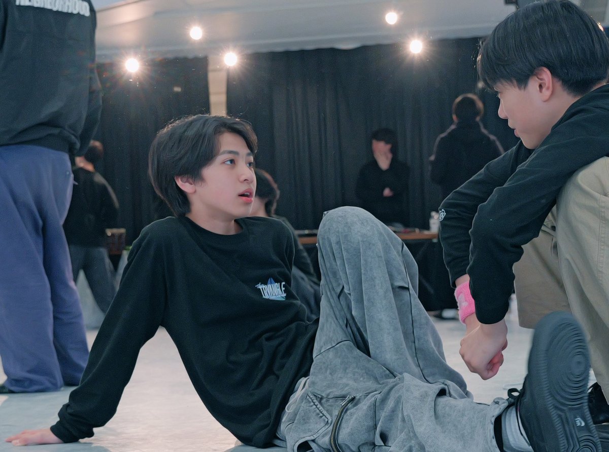 tryangle_bmsg's tweet photo. the TRYANGLE still⟁

休憩中の一コマ
YU【Team PINK】, KEISHIN【Team GREEN】

#トレトラ をTVerで何度でも▼
https://t.co/CHnsduG0S1
お気に入り登録もお願いします

Ep.5は 6月10日㊌ 25:04〜
いつもより10分遅れての放送です⚠️
@bmsg_trainee #BMSGTRAINEE https://t.co/cV55zO84PP