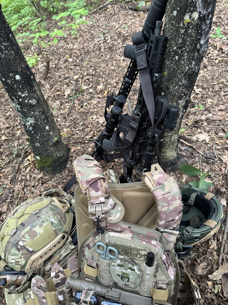 litator_'s tweet photo. Рік тому я ще бігав за Садки… https://t.co/aRrFV7RMdz