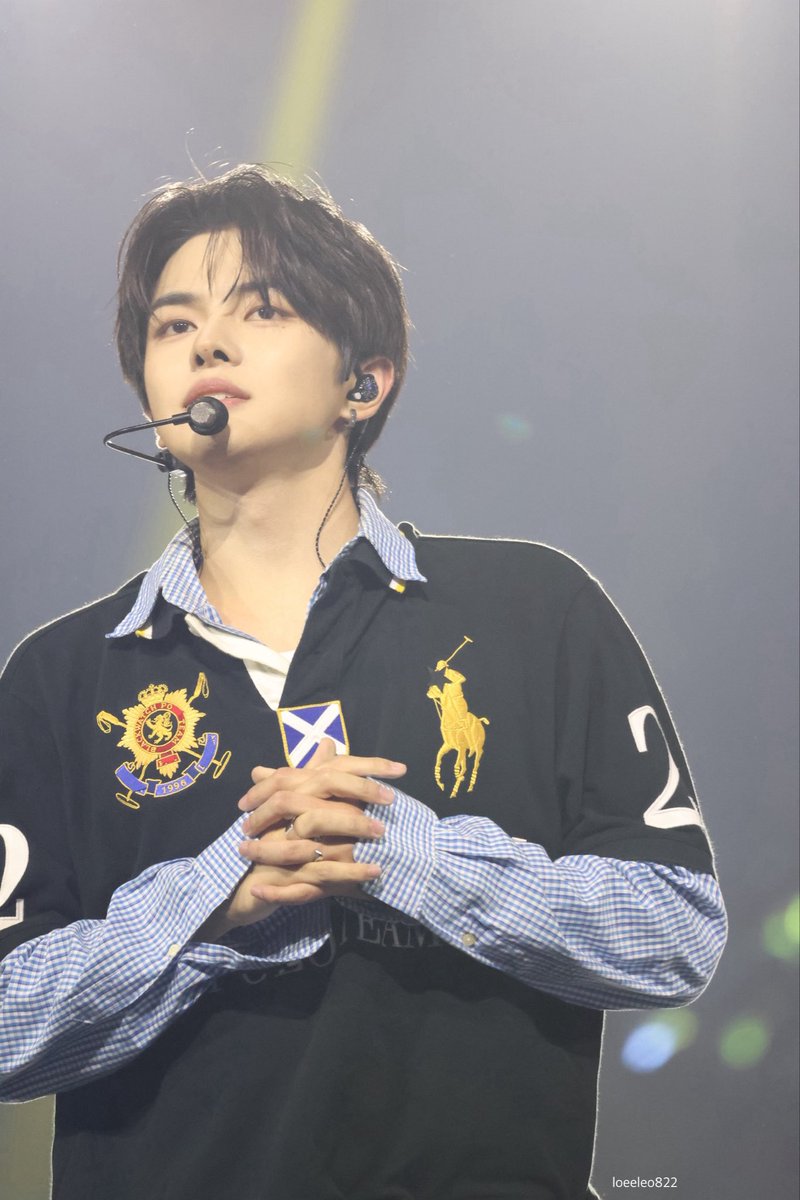 loeeleo822's tweet photo. 260530 메가콘서트

#리오 #이리오 #leo
#ALPHADRIVEONE   #알파드라이브원 https://t.co/uctGkznAR8