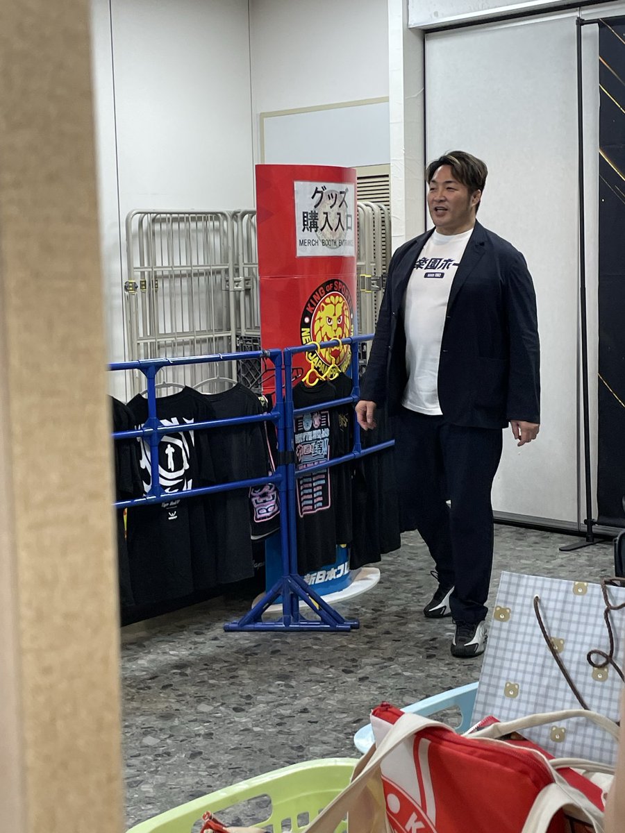 _MIN2_'s tweet photo. 矢野通とのサイズ感🤣
棚橋社長にも会えました🫶 https://t.co/3FH3blTPo0