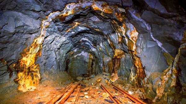 IranFirst_PTV's tweet photo. ‼️Semnan Science and Technology Park, one of Iran’s five top-tier parks, has advanced deep drilling technology to identify mineral reserves thousands of meters underground, enabling more efficient exploration.

#IranFirst https://t.co/D3TNwqlWRH