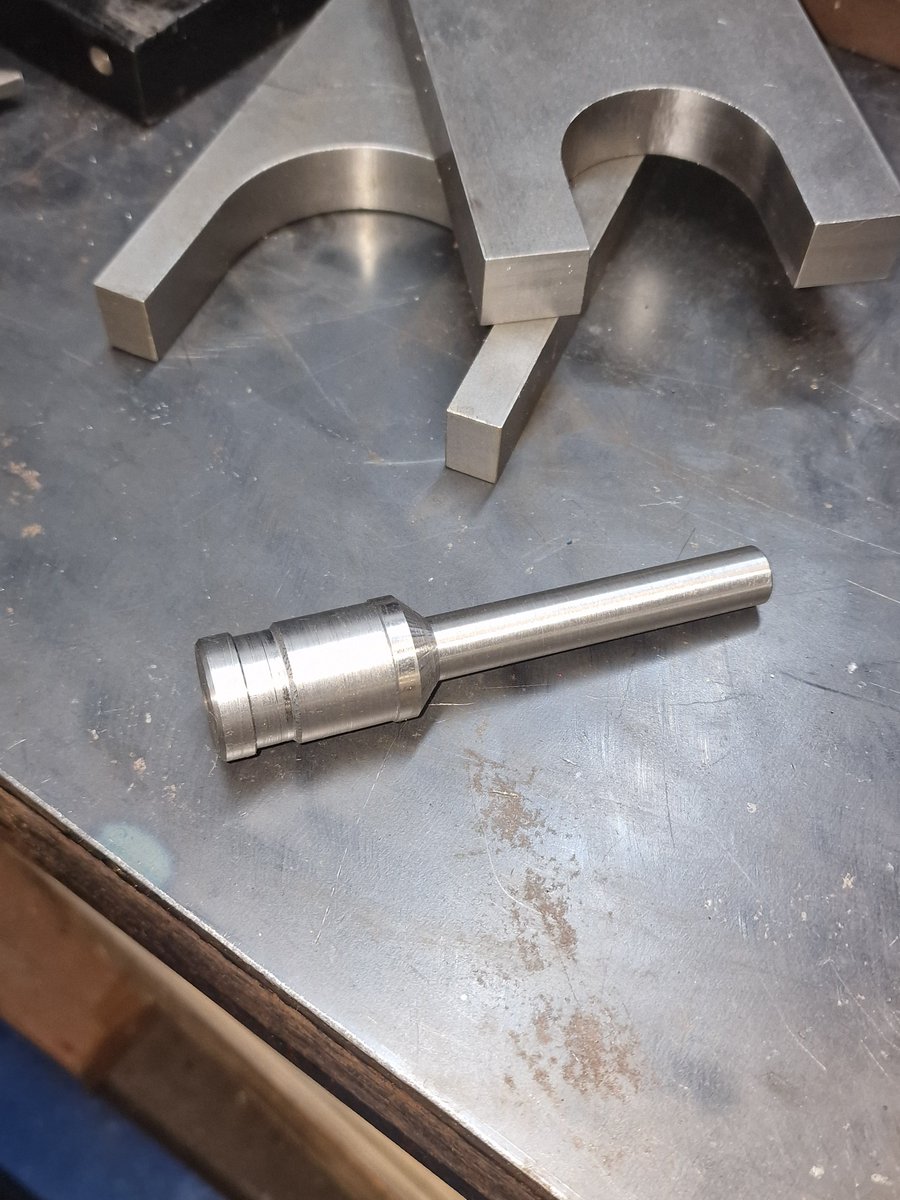ReaRepairs's tweet photo. Managed to fit in a bit of lathe time between things to get the press pin finished. https://t.co/iWdrqZbdQ0