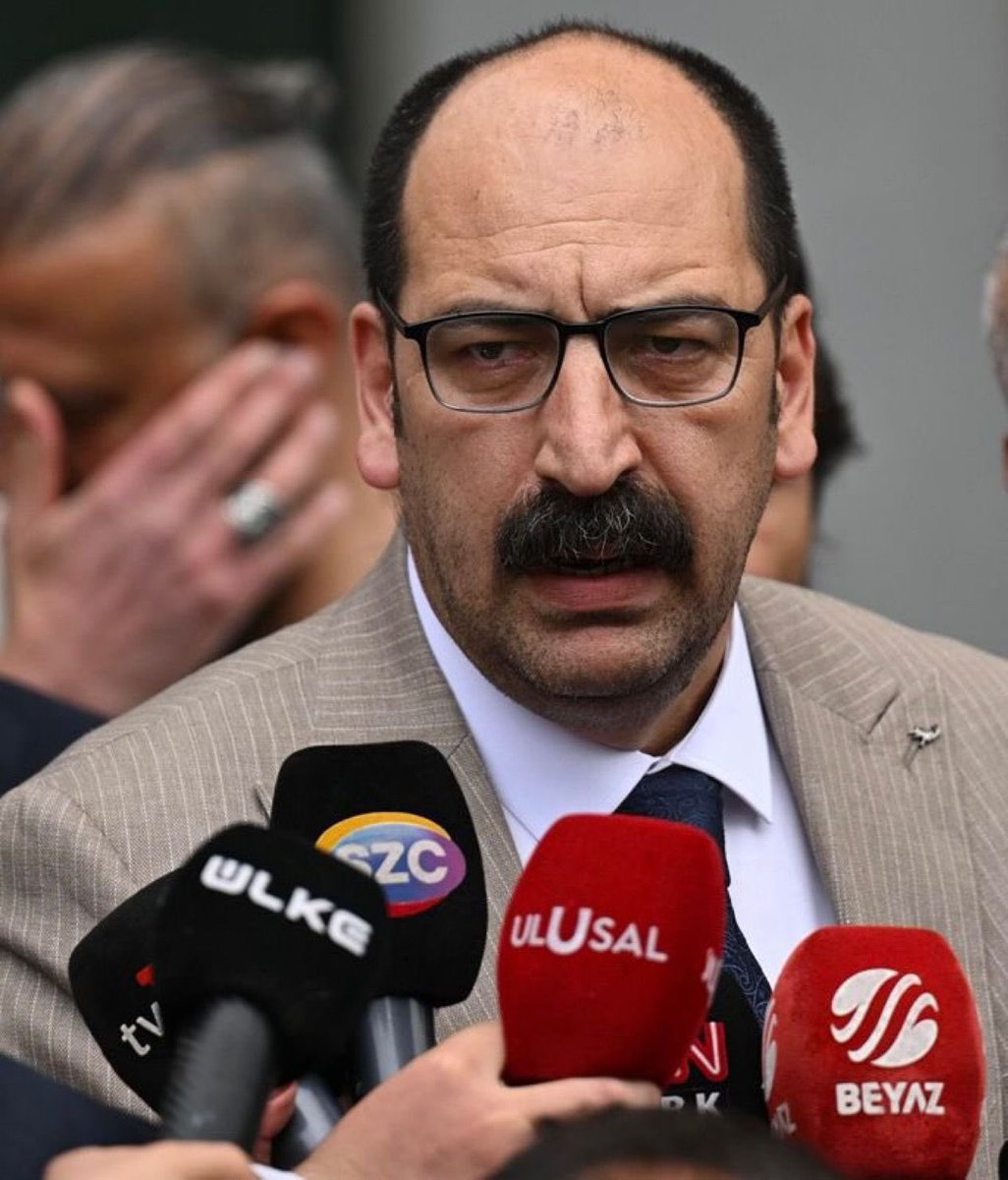 ajansmuhbir1923's tweet photo. Kemal Kılıçdaroğlu'nun basın danışmanı Atakan Sönmez'in, 2017'de Cumhuriyet Gazetesi’nin parasını zimmetine geçirdiği gerekçesiyle kod 29 ile işten çıkarıldığı iddia edildi. (Altan Sancar) https://t.co/TK7f6Go7io