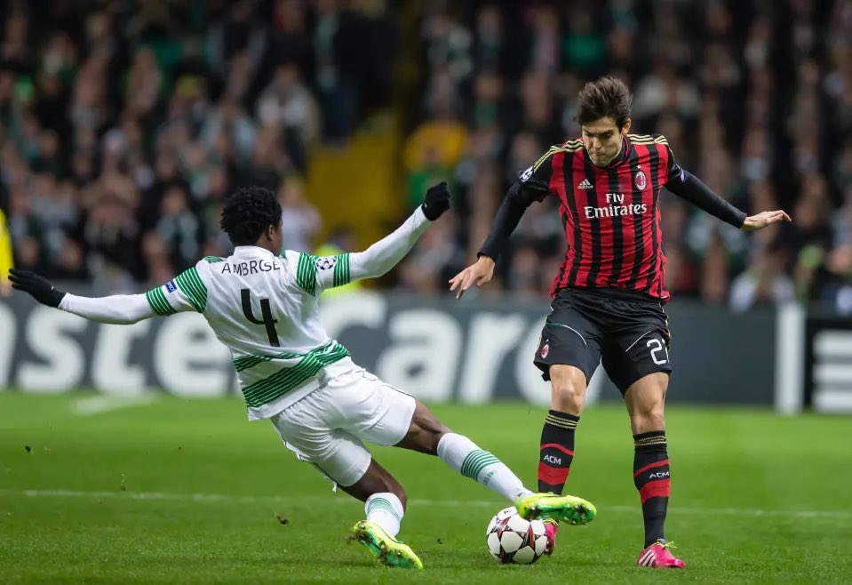 aboutceltic's tweet photo. 🇮🇹 / 𝙄 𝙍𝙤𝙨𝙨𝙤𝙣𝙚𝙧𝙞 - 𝙂𝙡𝙖𝙨𝙜𝙤𝙬 🛫

Celtic will host AC Milan for a friendly fixture on July 25th as part of their pre-season schedule.

[@Gazzetta_it] https://t.co/bQ2fGfPVKC