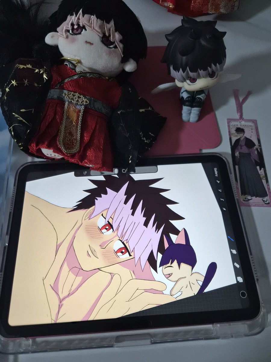 AsmoLuci's tweet photo. An artist's table is always messy 🩷💜

#Naruhoshi #鳴保 #KaijuNo8 #怪獣8号 #鳴海弦  #WIP https://t.co/MRz6brHXGN
