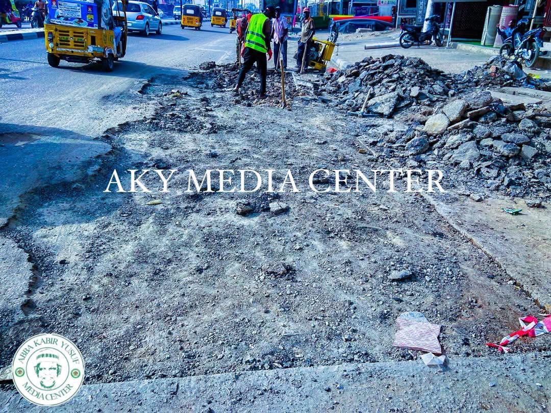 KanoFirstMedia's tweet photo. Maintenance of Ibrahim Taiwo Road.

#KanoFirst https://t.co/AZsQUmkjwS