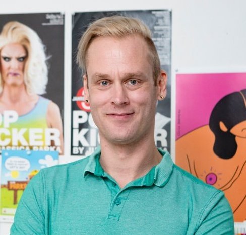 daily_romania's tweet photo. German LGBTQ+ activist Mario Olszinski charged for the second time with possession of 131 videos and 28 images of child sexual material

In 2021 he was appointed Berlin's Queer Ambassador https://t.co/B9AiyY5sdk