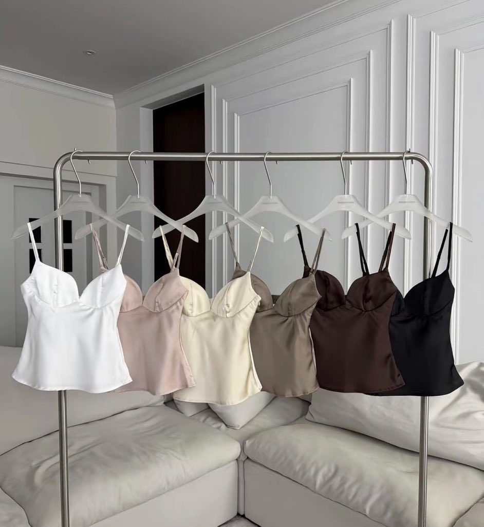 damilerb02's tweet photo. ส่งต่อ promthong corset satin สีทูปไซต์ S
- ใหม่มาก ใส่รอบเดียว  
- 150 รวมส่ง (from 300)

#ส่งต่อstylist #duexstudio #bemingbkk #ส่งต่อcintage #ส่งต่อแบรนด์ไอจี #ส่งต่อเสื้อผ้ามือสอง #เสื้อผ้ามือสองสภาพดี #ส่งต่อduex #promthong https://t.co/959waH4OtC