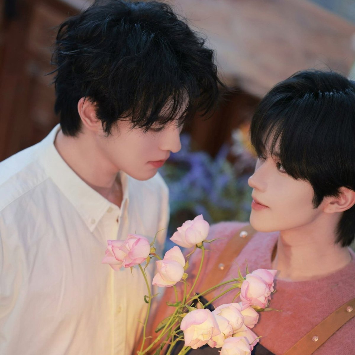 Meapi_Meapi's tweet photo. Xingqiu's love posts
Day 2

Their eyes when they look at each other💜💜💜
When their eyes meet, there is such a beautiful strong and pure love in them. It's clear from their eyes that they are each other's whole world💜💜💜

PRIDE MONTH WITH XINGQIU  
#XingQiuLOVEWinsAll https://t.co/ZJjqSK5pNj