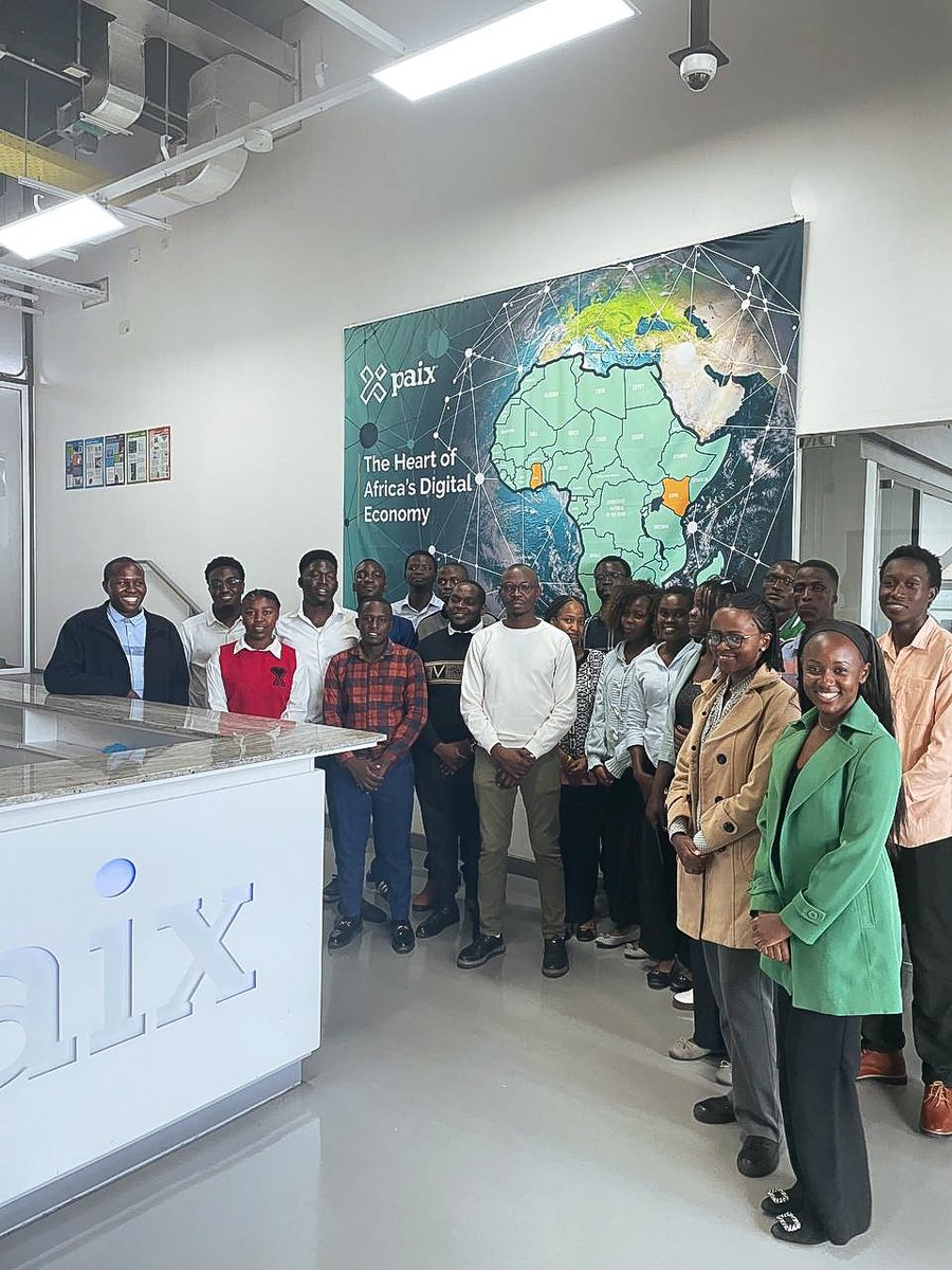 PAIXDataCentres's tweet photo. Last week, we had the pleasure of hosting delegates from the IEEE Summit for a data centre tour at our facility. It was exciting to engage with students and emerging professionals in the engineering field. https://t.co/IDKjxgyzlx