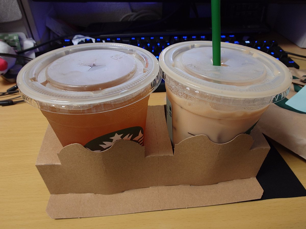 toriseras's tweet photo. 飲みたくなって、スタバ
・ゆず シトラス＆ティー（シトラス果肉追加）
・ほうじ茶＆クラシックティー ラテ
あと写ってないけどスコーン2種

美味しい(*'ω'*) https://t.co/Dtt7OHYCyg