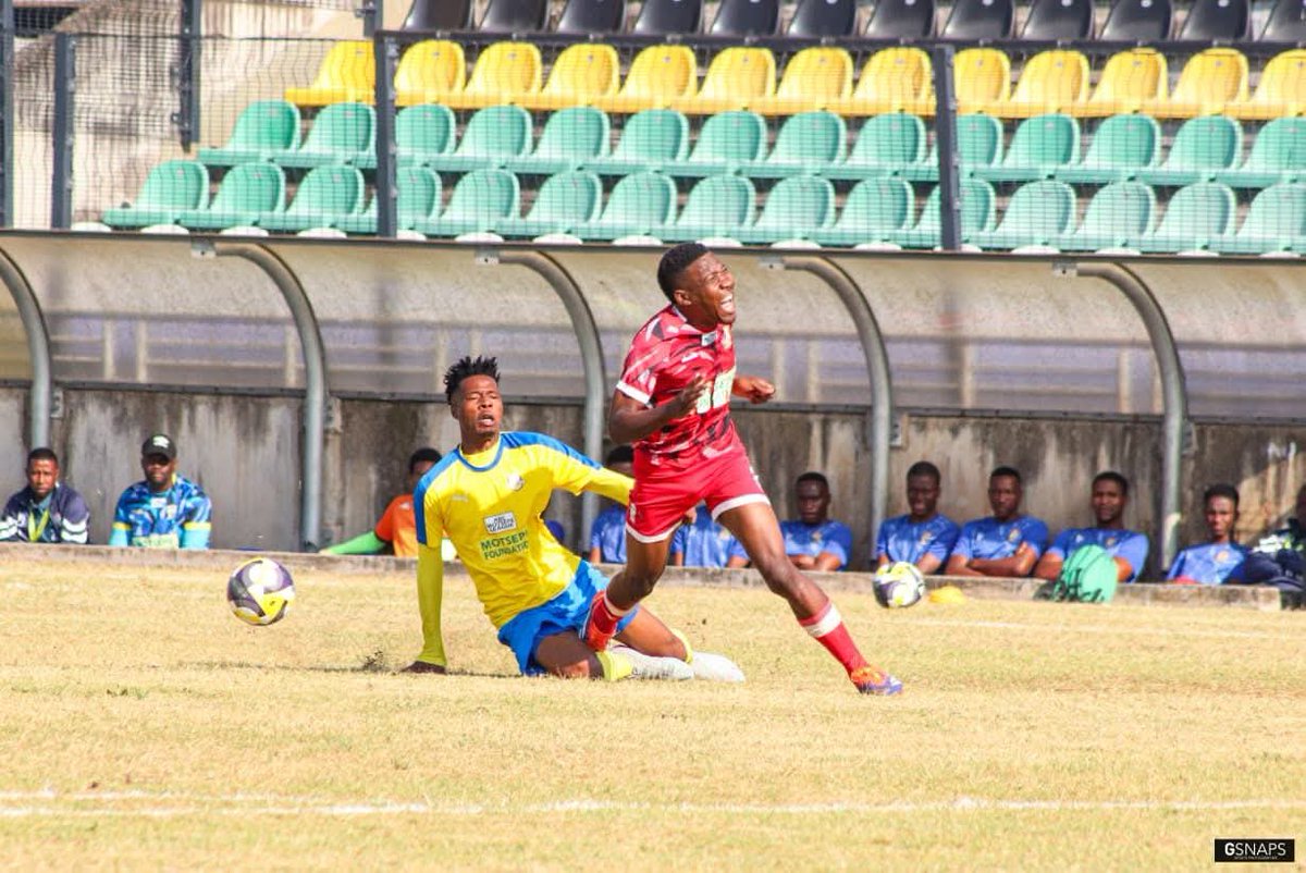 LimSportsZone's tweet photo. 𝗠𝗽𝗵𝗲𝗻𝗶 𝗦𝘂𝗳𝗳𝗲𝗿𝘀 𝗢𝗽𝗲𝗻𝗶𝗻𝗴 𝗗𝗲𝗳𝗲𝗮𝘁 

Limpopo champions, Mpheni Defenders lost 2–0 to NC Professionals in their opening ABC Motsepe League National Playoffs match. 

They'll next face KZN champions in their final group-stage match on Wednesday.

#LimSportsZone https://t.co/LtXIDU2VIg