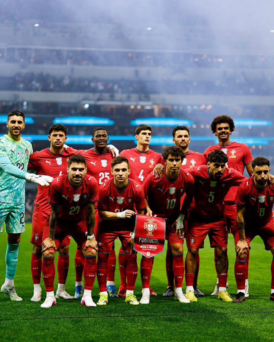 WorldCup26HQ's tweet photo. The Portuguese national team will wear their home kit in all group stage matches of the World Cup! 🇵🇹 https://t.co/Z1lGzBsPON