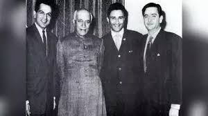 TheNehruBlog's tweet photo. Today is the death anniversary of veteran actor Raj Kapoor Saheb.
#RajKapoor #Nehru https://t.co/Ysty1cTfNc