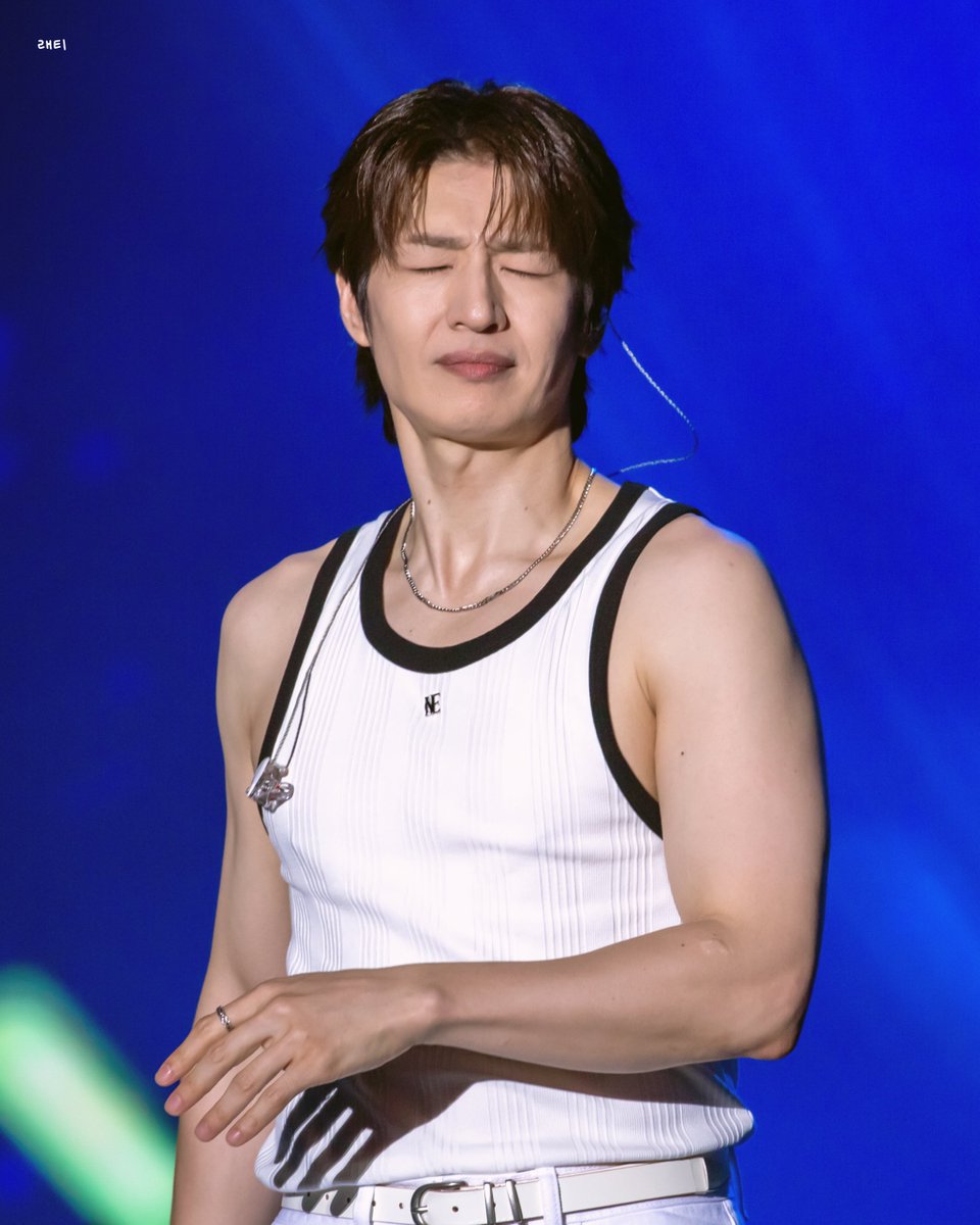 Lattie0113's tweet photo. 260530 [ONE FAMILY, 10,000 DAYS]
god CONCERT

나시호앵 😵

#지오디 #god #손호영 https://t.co/k4o75VzgzD