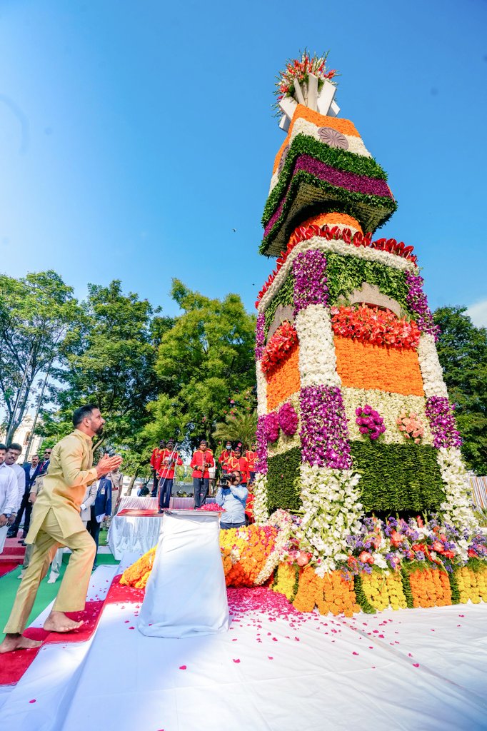 FaheemQureshinc's tweet photo. On the occasion of Telangana State Formation Day, laid a wreath and paid tribute at the Martyrs’ Memorial near the Legislative Assembly along with Hon’ble Chief Minister A. Revanth Reddy Garu.

Remembering the sacrifices of the martyrs whose unwavering dedication and struggle made the dream of Telangana a reality. Their legacy continues to inspire us in our commitment to the progress and prosperity of the State.