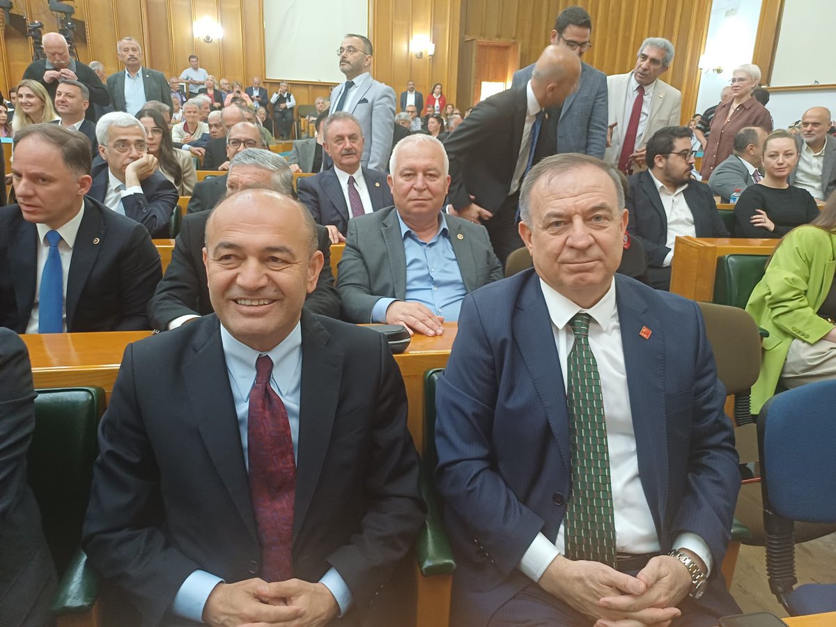 gokanzeybekyeni's tweet photo. Gazi Meclisimizde, milletin evinde SEÇİLMİŞ Genel Başkanımız Özgür Özel'i bekliyoruz. 

Halkımızla birlikte dimdik ayaktayız ! https://t.co/whTOtwSJWH