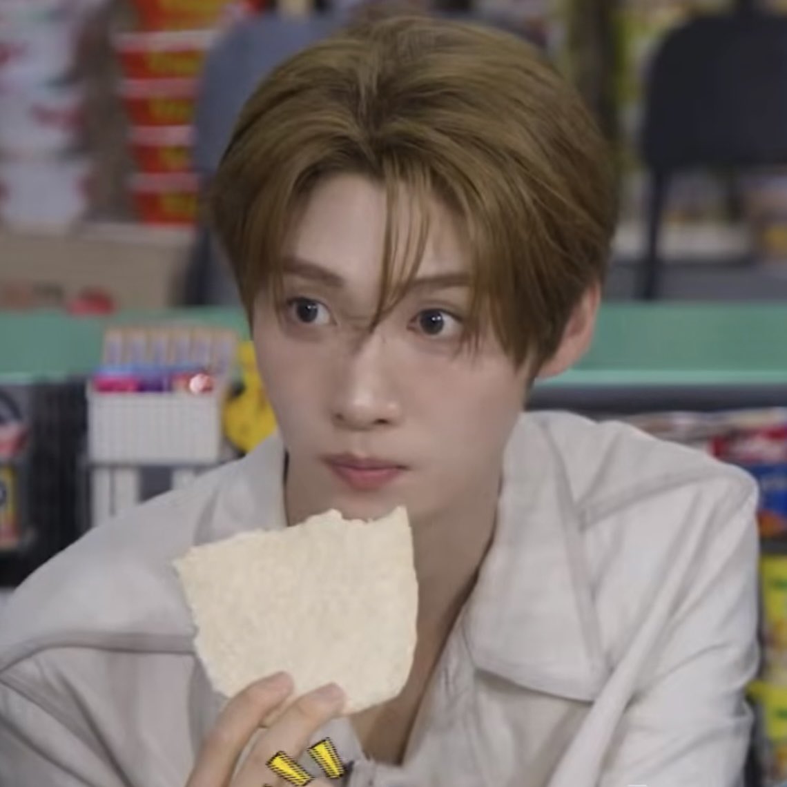 쬭 tweet media