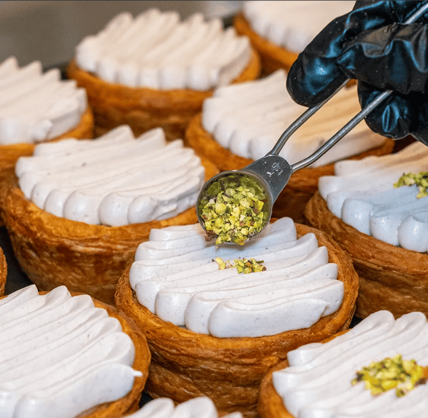 dalbir86's tweet photo. Just found the best matcha croissant in town—flaky, buttery, with a rich matcha filling that hits every time. Worth the 20-minute wait! https://t.co/7hFlj8xeGC