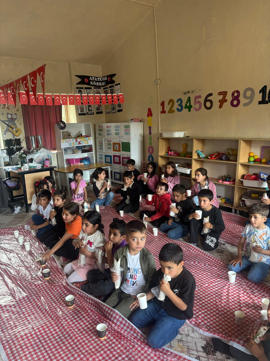 SehitDundar's tweet photo. Okulumuz öğrencilerimizle 3. Çiğköfte ayran şenliği https://t.co/1H7n5H4yMb