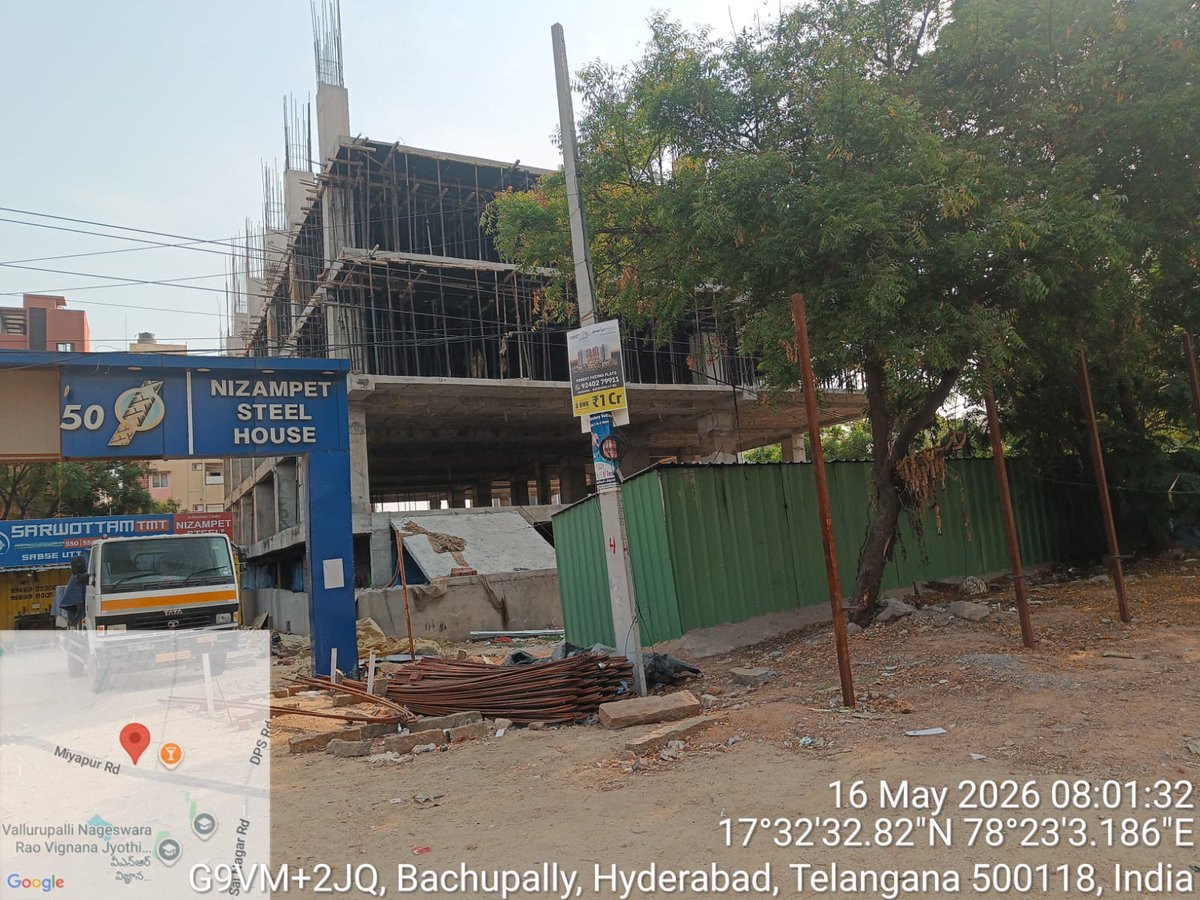 akula_bjp's tweet photo. On sy no 135,plot no in Bachupalli, Rudra Construction is carrying out illegal construction on a 100ft road without a 7meter setback. We complained to the Nizampet Circle authorities, but no action was taken.@TelanganaCMO @revanth_anumula @MC_Cyberabad @CMC_Offcl @DC_Nizampet https://t.co/cM8NXPfMkN
