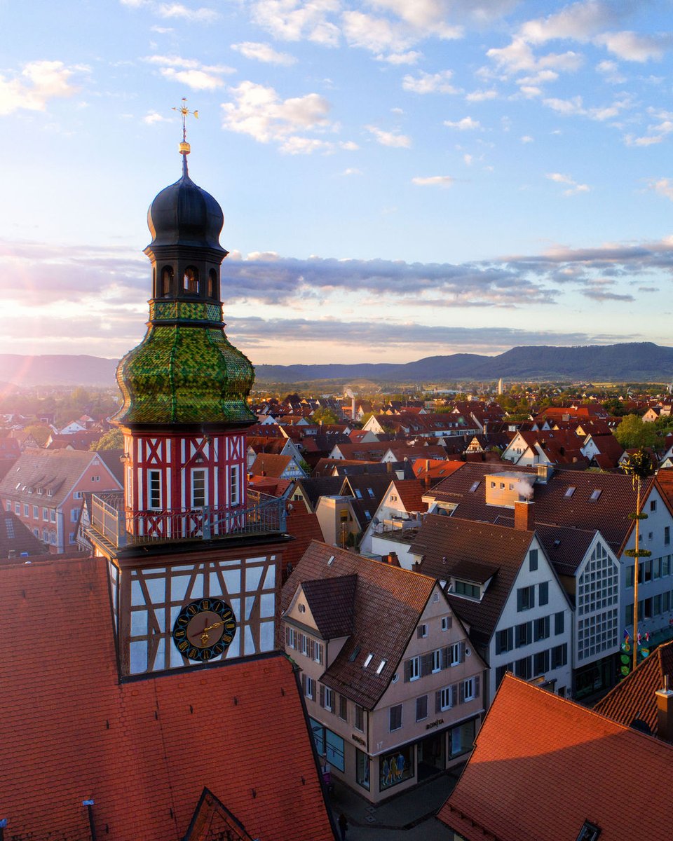stadtkirchheim's tweet photo. Bitte beachtet, dass die Stadtverwaltung am 05.06.2026 geschlossen ist, inklusive den  Verwaltungsstellen Jesingen, Nabern, Ötlingen und den Stadtwerken. Die Kirchheim-Info, die Stadtbücherei, das Stadtarchiv und das Literarische Museum haben geöffnet. https://t.co/3qa6bQw1Du https://t.co/QlgqGkub7P
