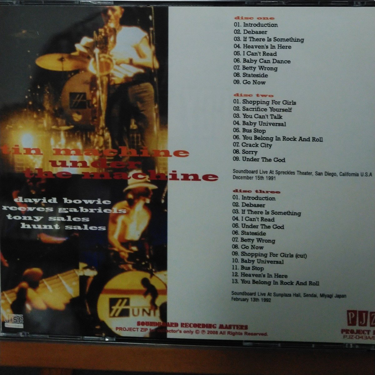 taketoyano1974's tweet photo. TIN MACHINE/UNDER THE MACHINE(bootleg)
ティンマⅡツアーから贅沢2公演サウンドボード3枚組。米サンディエゴはコンプリート収録で、仙台公演はダイジェスト収録。これって多分恐らくほぼ絶対にメンバー流出音源ですよね?これも海外サイトでは見当たらなかった。マニア向け
#DavidBowie
#TinMachine https://t.co/FqhfgKlY7q