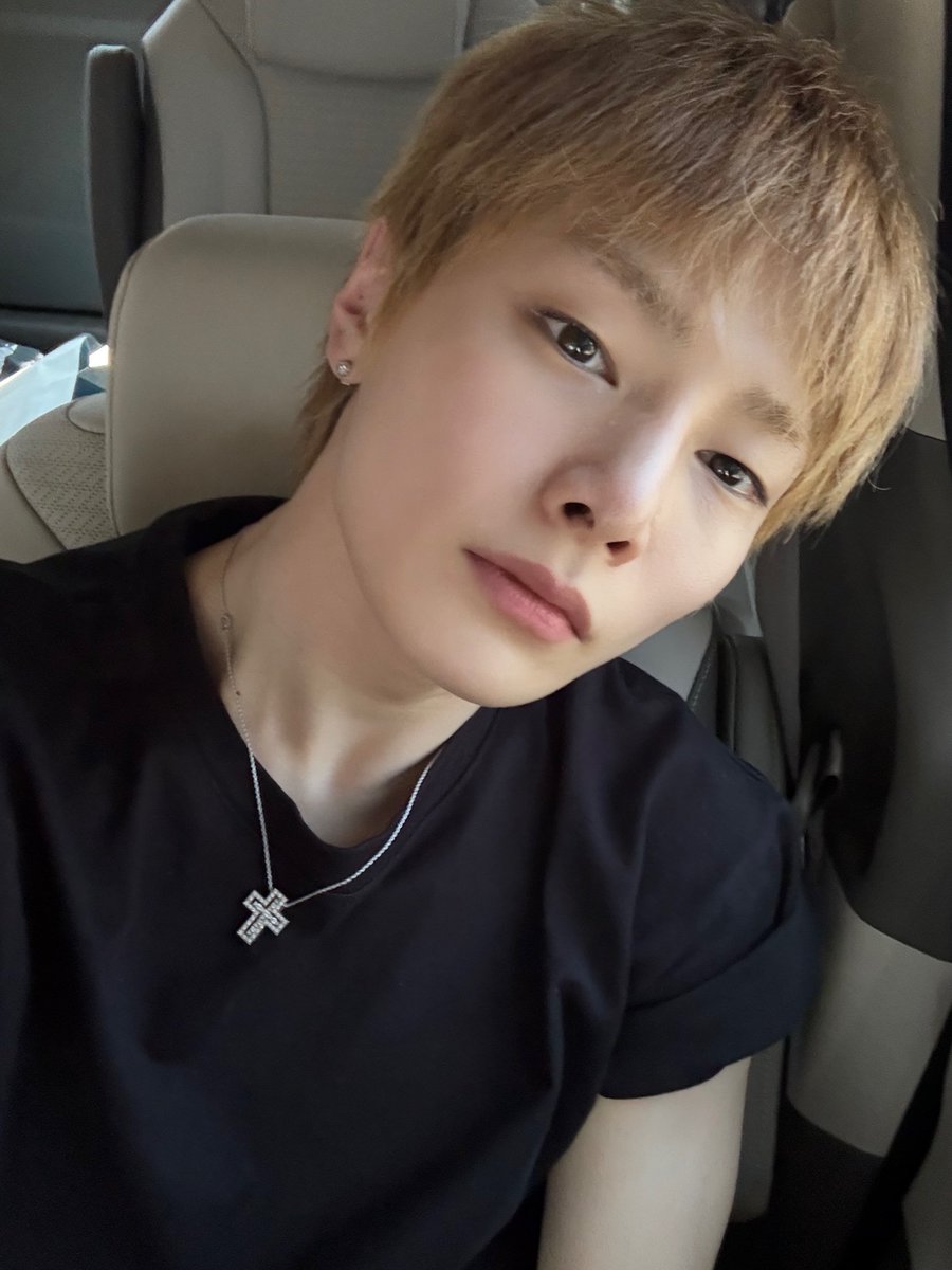 IN2128J's tweet photo. 정인이 차 멈췄을 때 찍은 셀카랑 영상 보내줬다💝 https://t.co/h8YvAOvr7b