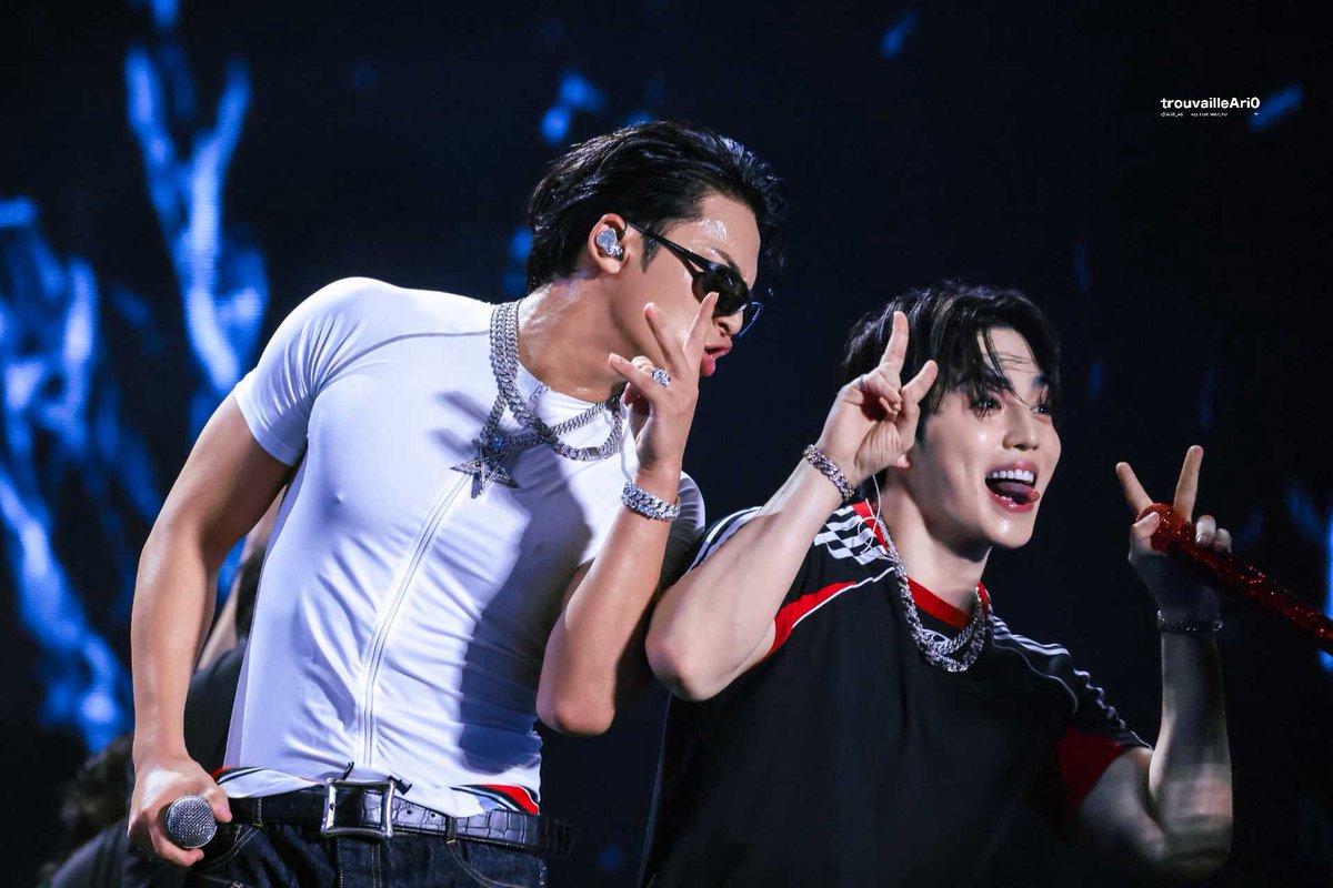 Ari0_46's tweet photo. 260531 ASIATOP MUSIC FESTIVAL

CxM Double Up 이치고~✌️

#민규 #MINGYU #에스쿱스 #SCOUPS #승철 #세븐틴 #SEVENTEEN   
@pledis_17 https://t.co/RtWEpbE77S