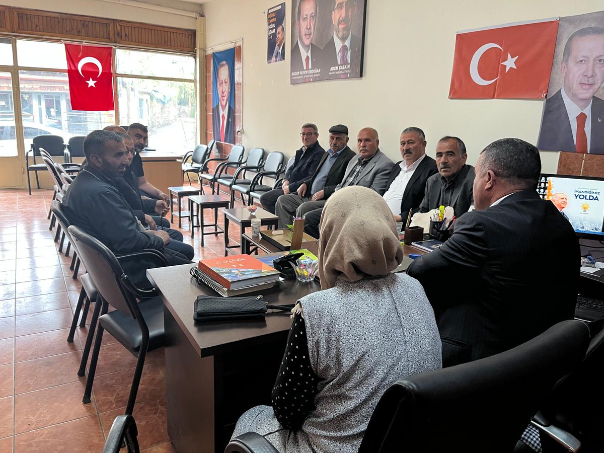 akpartidigor36's tweet photo. 📍 DİGOR AK PARTİ İLÇE BAŞKANLIĞI 

İlçe Başkanlarımız Sn Casim ZAN’ın başkanlığında,

Haftalık olağan yürütme ve yönetim kurulu üyelerimiz ile istişare ve değerlendirme toplantımızı gerçekleştirdik.

#DigorİçinCanlaBaşla

@akparti 
@ademcalkin
@SancarMuammer
@casimzan36 https://t.co/yQvsxeuA50