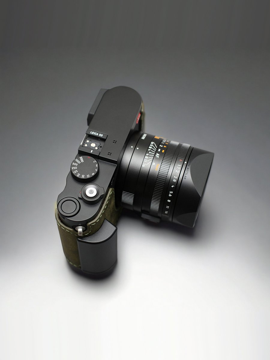 NineSelect's tweet photo. LIM'S
Leica Q3 / Q3 43 専用
イタリアンレザーケース
color：Oliva(Olive Green)

https://t.co/wHgVVn7Wn9

#lims
#cameracase
#カメラケース
#leica
#ライカ
#leicaq3
#leicaq343
#おしゃれ
#nineselect https://t.co/w4vcJbjrPu