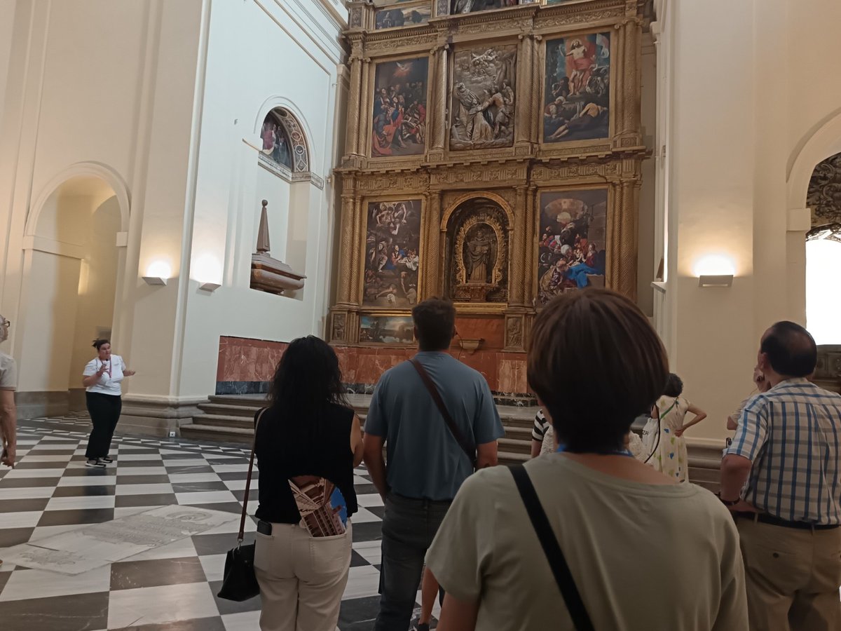 VProyeccionUCLM's tweet photo. ☺️ Más de 500 personas han participado en las visitas al patrimonio universitario del campus de Toledo organizadas como parte de las actividades del Corpus.

✨¡Gracias a todas las personas que nos han acompañado!

👀¡Muy pronto retomaremos las visitas! https://t.co/U0XFEuzuK0