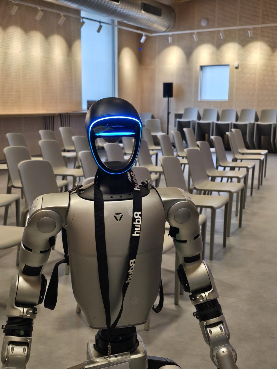 Hub8andco's tweet photo. Not every event space in Cheltenham hosts live robot demos.

Whatever you're planning, we're up for it.

📧 events@hub8and.co

#Cheltenham #EventSpace https://t.co/GEX0AyCTVm
