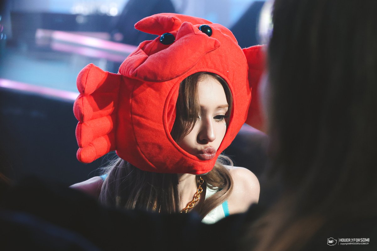HOUERforSOMI39's tweet photo. 260531 LOOP DAY3 HQ。
🦀

#전소미 #JEONSOMI #아이오아이 #IOI https://t.co/o4yWGPRs2j