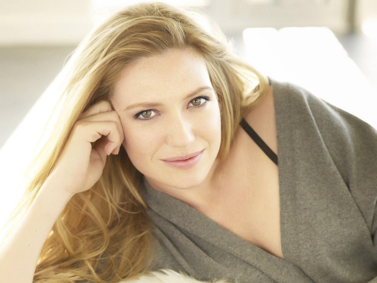 celebcrush4922's tweet photo. Happy Birthday Anna Torv đđ
#HappyBirthday #Anna #Torv #AnnaTorv https://t.co/te1dQq9jXT
