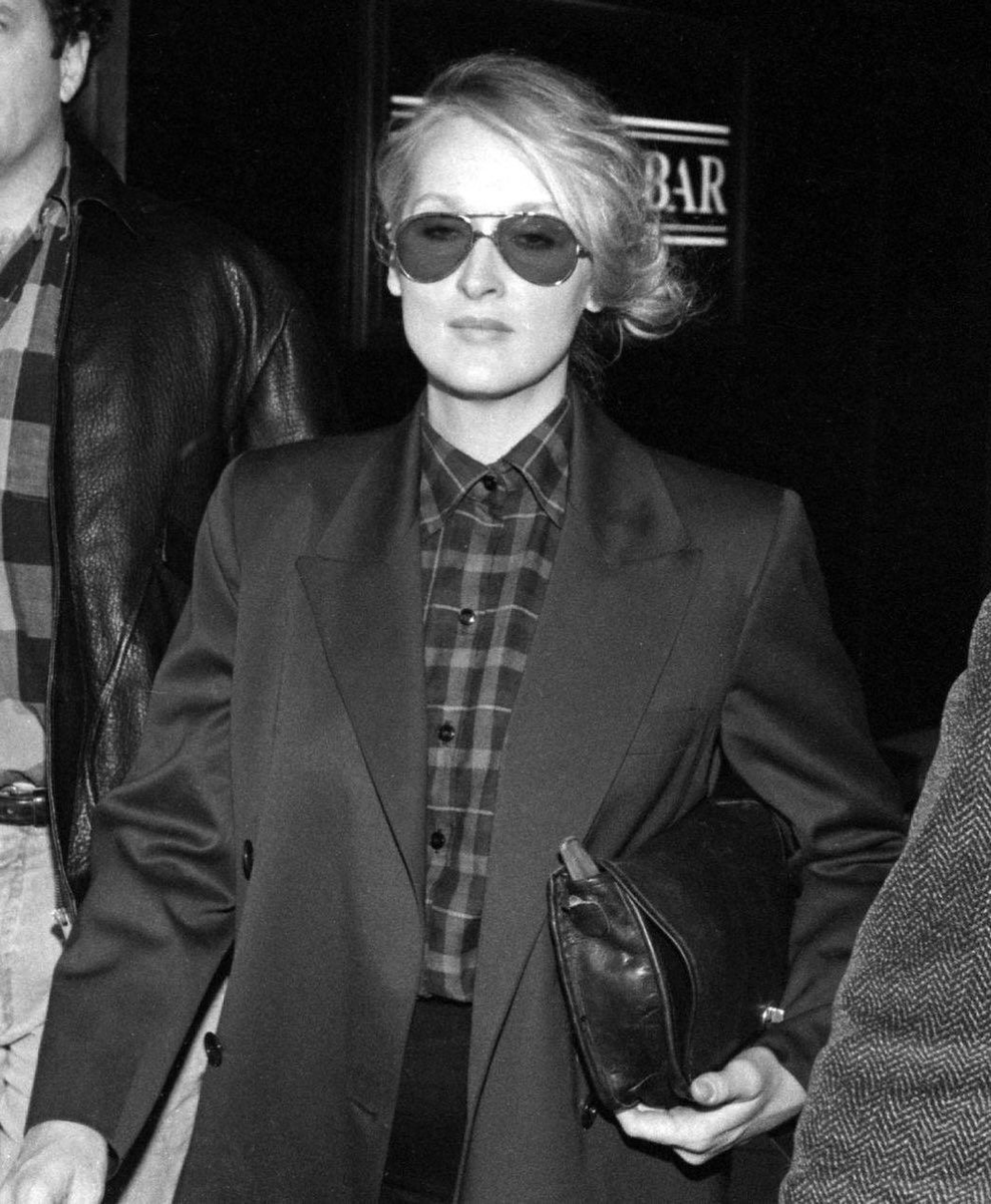 tobetrulyloved's tweet photo. meryl in b&amp;w https://t.co/FzCEYr11wc