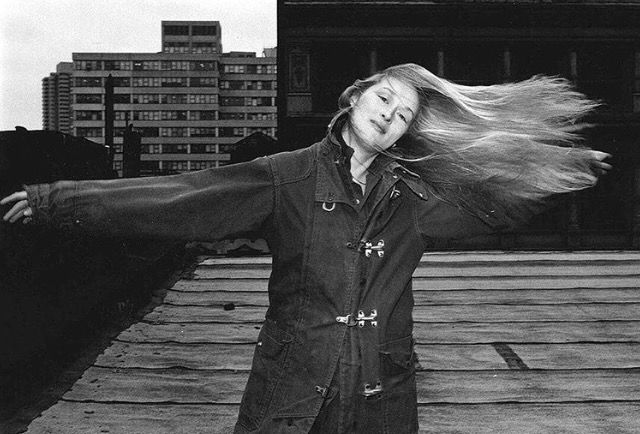 tobetrulyloved's tweet photo. meryl in b&amp;w https://t.co/FzCEYr11wc