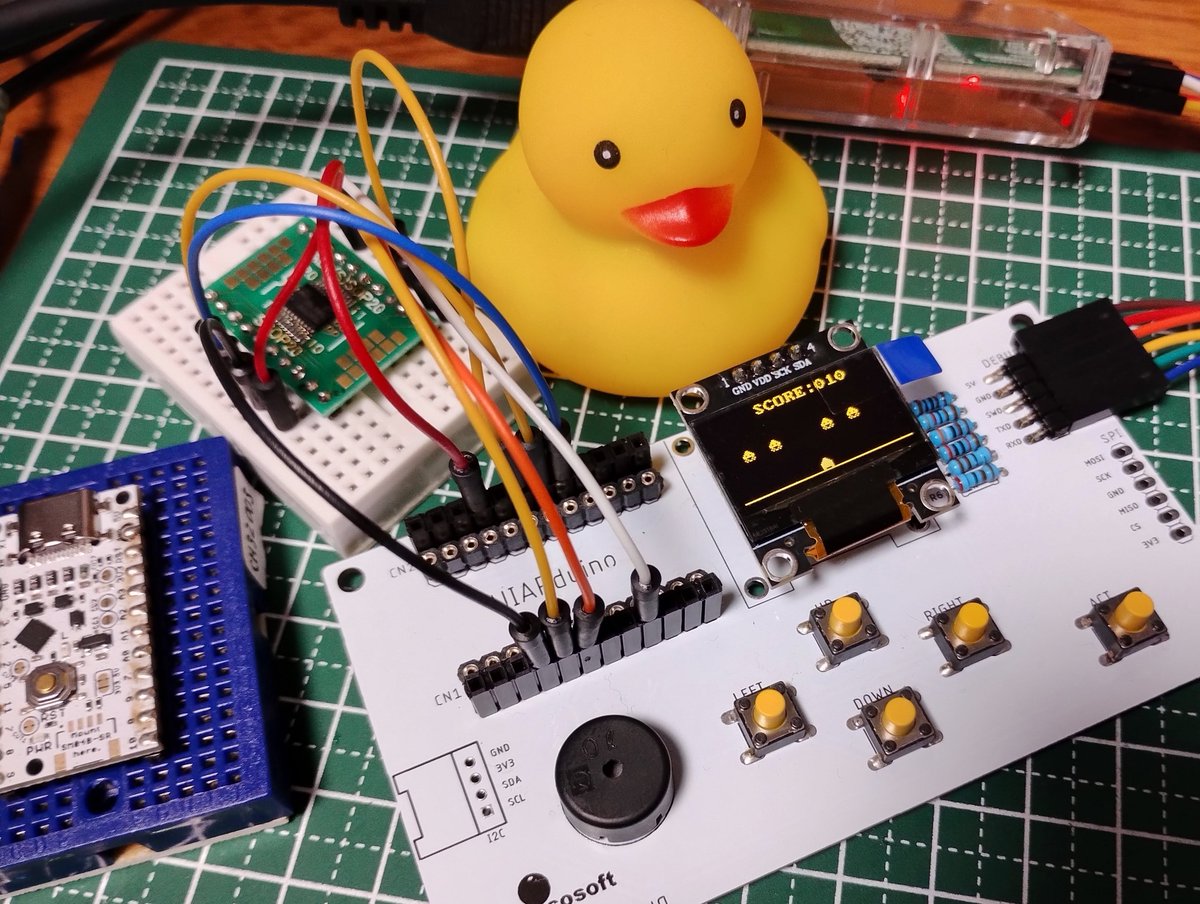 TororoLab's tweet photo. ◆CH32V006でも５機だけインベーダー
・昨日わかった、ADCのしきい値変更と、レジスター名変更の２点を手作業で変更したら、003と同じようにゲームが動きました😊
・フラッシュメモリーが大きくて、10%しか使ってないんだよ☺️ https://t.co/LdSMaKVA7F