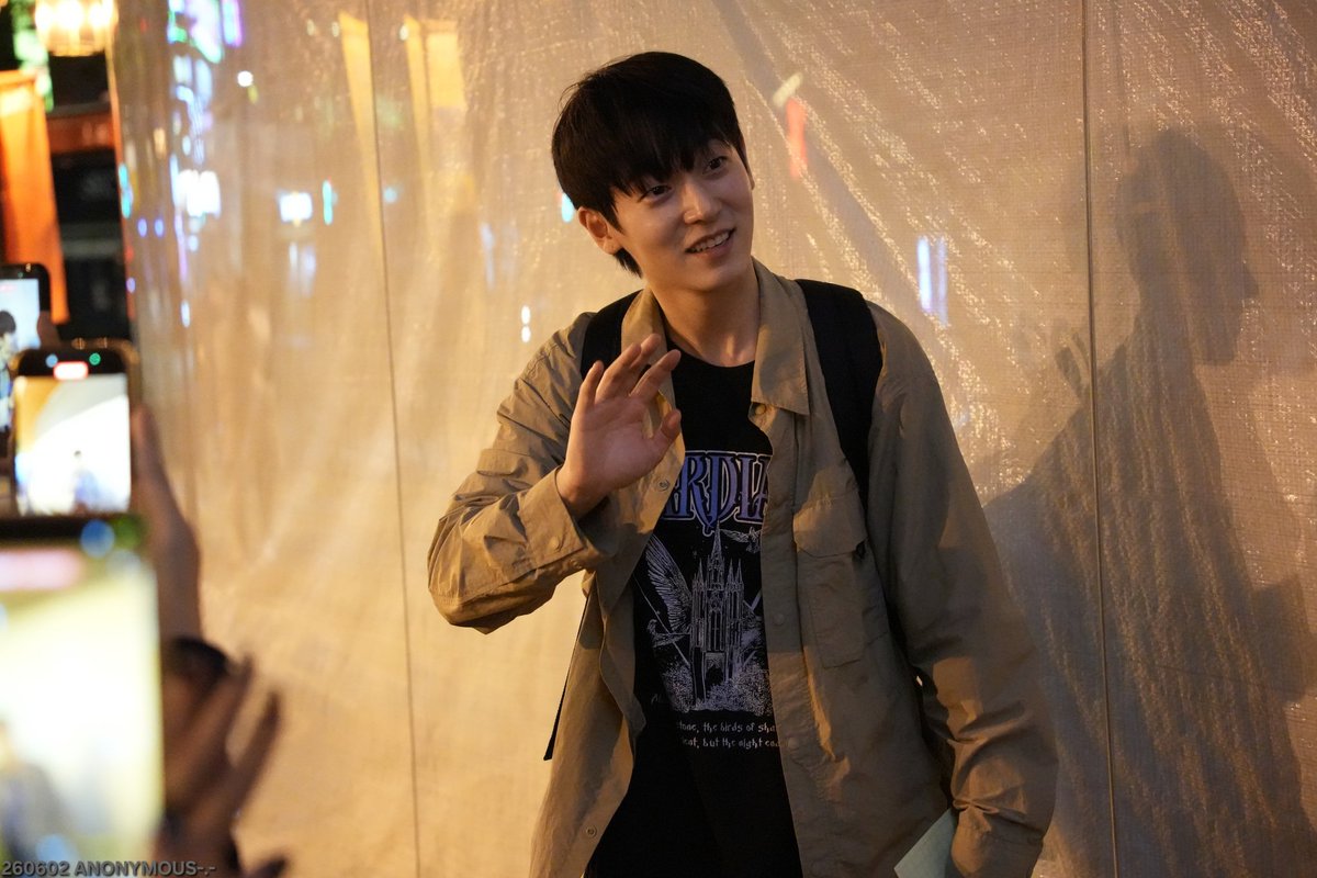 93ll23's tweet photo. 260602 연극 #마트로시카 퇴근길 #신성하 (@actor_seongha) #SHINSEONGHA 

기호 0번 신성하 한표만 믿어주세요~~!!!! https://t.co/WFxv7gneEu